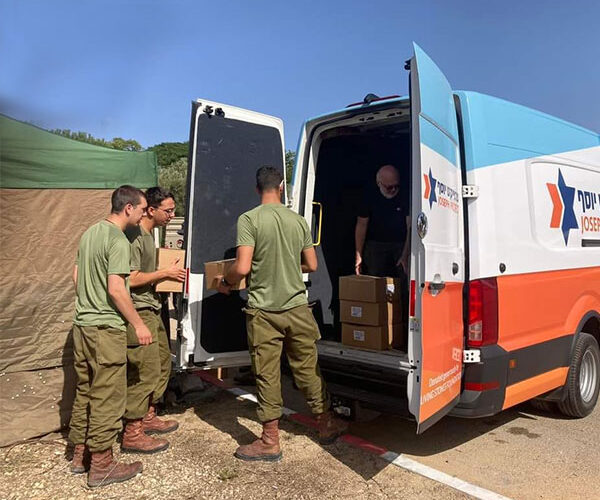 Deliverying Essential Hygiene Supplies to Israeli Soldiers